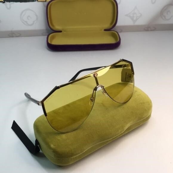 100%- New Authentic GUCCI GG0584s 004 140’ Aviator Shield Sunglasses - Picture 7 of 15